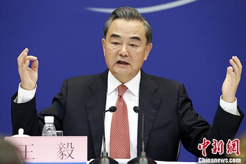 8月30日，中国外交部举办金砖国家领导人第九次会晤和新兴市场国家与发展中国家对话会中外媒体吹风会。中国外交部长王毅在会上表示，金砖国家不是封闭的俱乐部，金砖合作的影响也远远超出五国范畴。“金砖+”模式将充分释放金砖合作的积极效应。 <a target='_blank' href='http://www.chinanews.com/'>中新社</a>记者 李慧思 摄