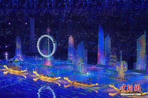 图为天津全运会开幕式，文体展演中的天津标志性建筑灯光秀。<a target='_blank' href='http://www.chinanews.com/'>中新社</a>记者 佟郁 摄