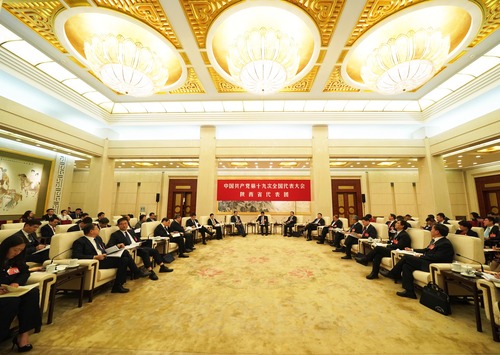 代表团讨论向中外记者开放 (2)