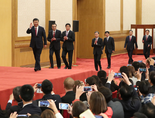 华侨华人热议中共新常委亮相：展现“新气象” 将有“新作为”