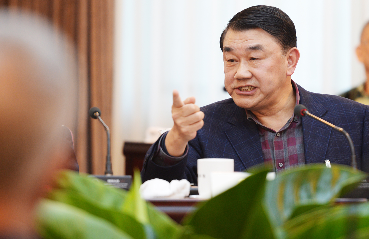 刘晓榕常委在分组讨论会上发言