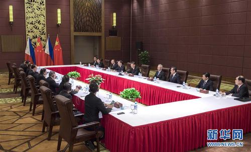 习近平会见菲律宾总统杜特尔特2