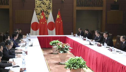 习近平会见日本首相安倍晋三2