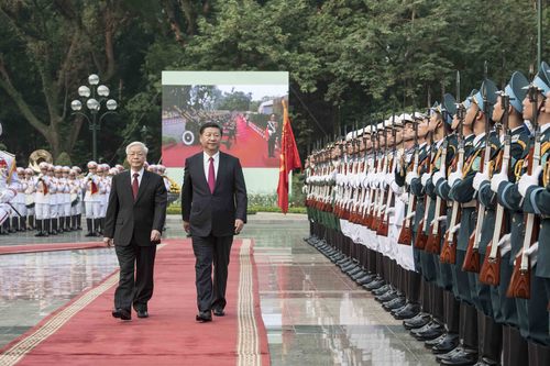 （1）习近平同越共中央总书记阮富仲举行会谈