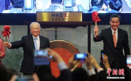 2016年12月5日，香港交易所举行“深港通”开通仪式。 <a target='_blank' href='http://www.chinanews.com/'>中新社</a>记者 谭达明 摄