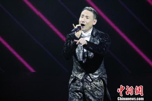 张学友大连演唱会现场。　靳朝圣 摄