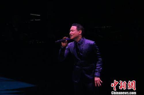张学友大连演唱会现场。　靳朝圣 摄