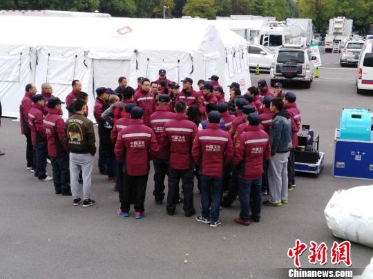 移动突发中毒事件卫生应急处置中心演练 黄乐 摄