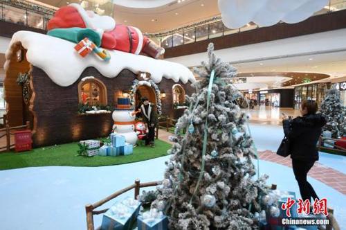 资料图：图为一家商场内部 <a target='_blank' href='http://www.chinanews.com/'>中新社</a>记者 王远 摄
