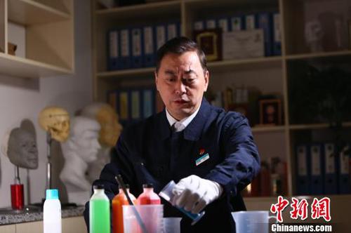 走近上海“遗体化妆师”：感悟生死简单生活（图）