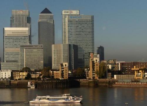 资料图：英国伦敦金丝雀码头金融区(图片来源：路透社)