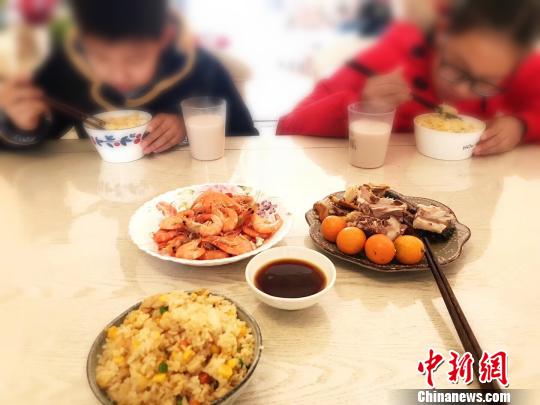 将日子过成了诗80后辣妈为孩子做百变早餐成网红
