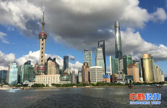 北上广深经济总量破10万亿元 占全国GDP总量1/8