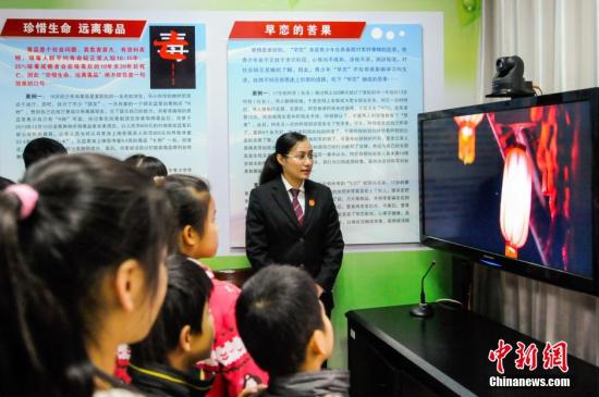 点击进入下一页