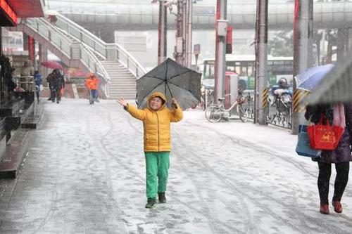今冬最强寒潮降雪发威 未来几天都是冷冷冷