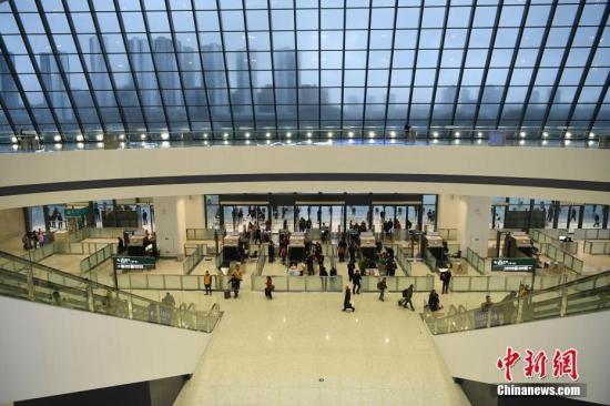 资料图：西部地区最大的客运站重庆西站。陈超 摄