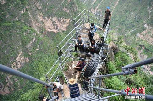 点击进入下一页