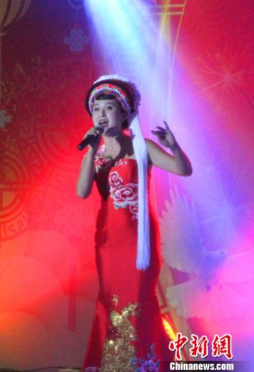 图为女声独唱《小河淌水》。　林永传 摄