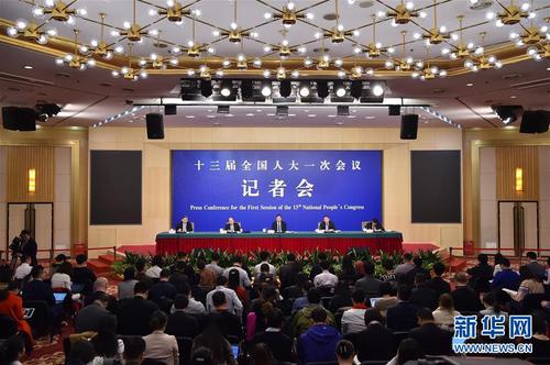 3月6日，十三届全国人大一次会议新闻中心举行记者会，邀请国家发展和改革委员会主任何立峰、副主任张勇、副主任宁吉喆就“创新和完善宏观调控，推动高质量发展”相关问题回答中外记者提问。2