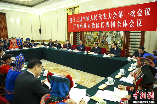 3月6日上午，中共中央政治局常委、国务院总理李克强来到他所在的十三届全国人大一次会议广西代表团，参加审议政府工作报告。 3