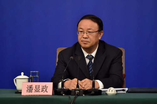 农业部新闻发言人、办公厅主任潘显政