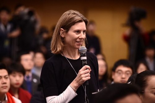 路透社记者提问