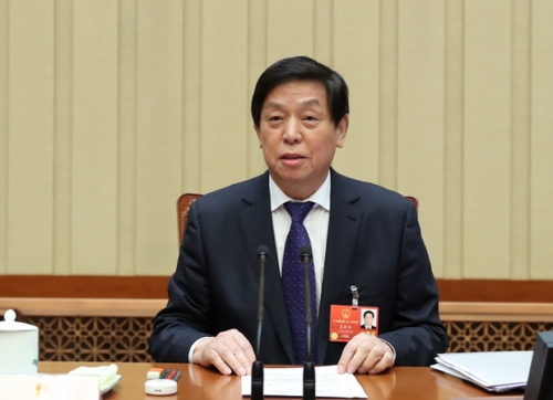 （1）十三届全国人大一次会议主席团举行第二次会议