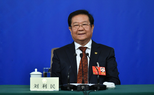 全国政协委员、教育部原副部长、总督学、中国教育国际交流协会会长刘利民。人民网记者 于凯 摄