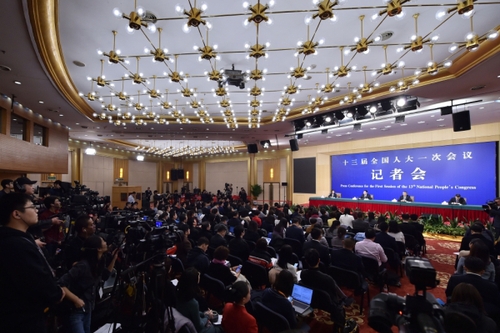 （1）国务院国资委主任肖亚庆等就“国有企业改革发展”答记者问