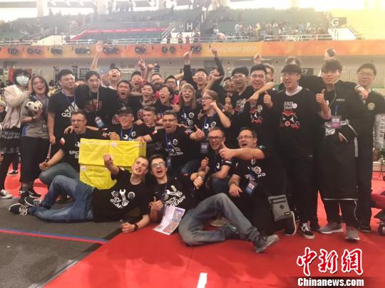 参赛队伍。组委会供图