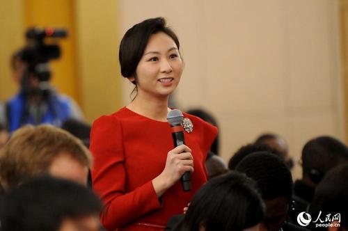 中国国际电视台记者提问 人民网记者 郝勇 摄