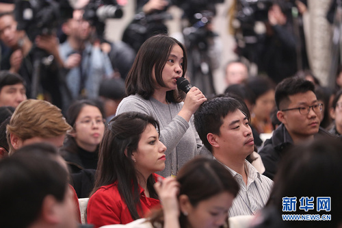 成都商报记者提问