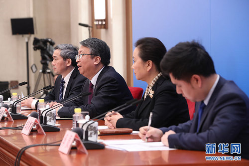 1全国人大相关负责人就“宪法修正案”答问