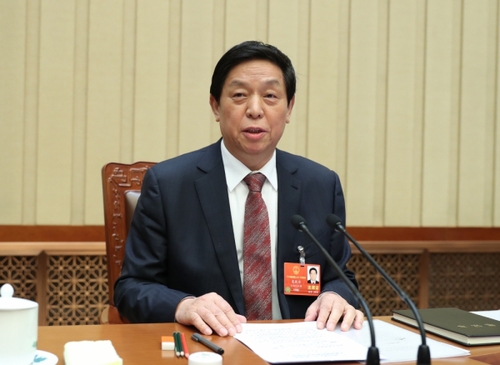 （1）十三届全国人大一次会议主席团举行第四次会议
