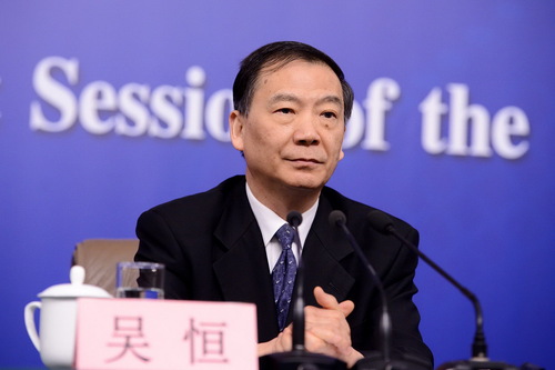 教科文卫委副主任委员吴恒。人民网记者 张启川 摄