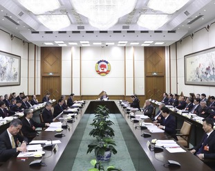 全国政协十三届一次会议主席团举行第二次会议