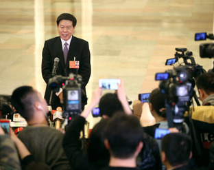 十三届全国人大一次会议第四场“部长通道”