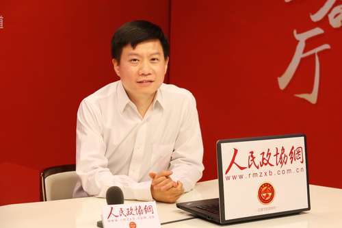 CEO吴明辉-直视特写