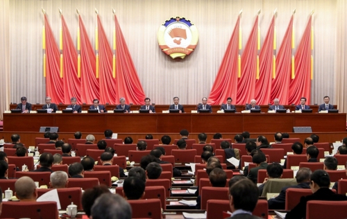（1）全国政协十三届一次会议主席团举行第三次会议 汪洋主持