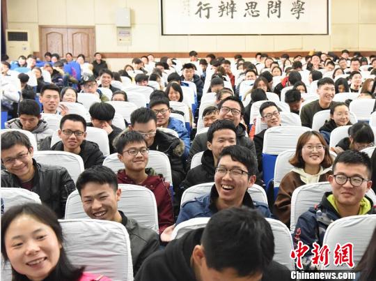 江西首批跨校选修课在14所高校启动国学课座无虚席