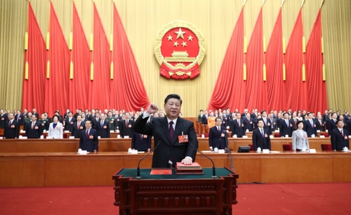 （2）习近平当选国家主席中央军委主席
