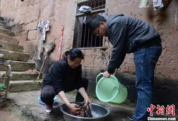 点击进入下一页