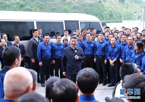 4月26日下午，中共中央总书记、国家主席、中央军委主席习近平在武汉主持召开深入推动长江经济带发展座谈会并发表重要讲话。这是座谈会前，习近平于24日下午在三峡大坝左岸电站考察。