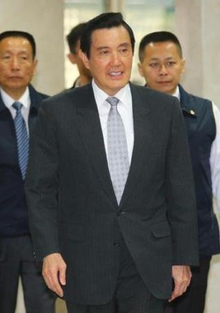 台北地检署重启侦办“三中案”，日前再度传唤马英九(图)出庭，马英九全程行使缄默权。 来源：台湾《联合报系》资料照片