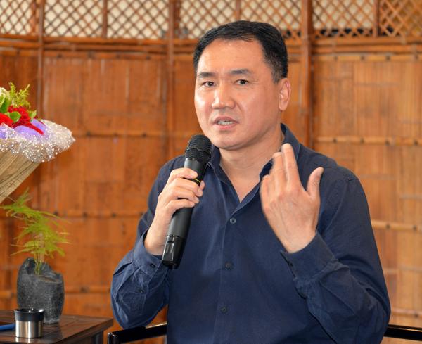 著名文化学者、艺术品鉴赏与投资专家吕立新