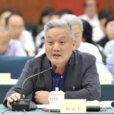 全国政协委员、上海申银万国证券研究所首席经济学家杨成长：几个“防风险”值得注意的问题