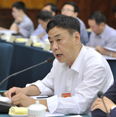 全国政协委员、天津晟航通广科贸有限公司经理孙昌隆：加强创新类金融机构监管
