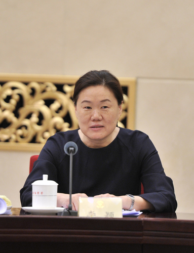 李颖