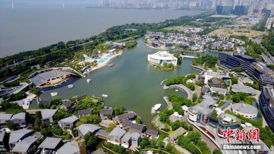 图为航拍深圳欢乐海岸景区。(资料图片) <a target='_blank' href='http://www.chinanews.com/'>中新社</a>记者 陈文 摄