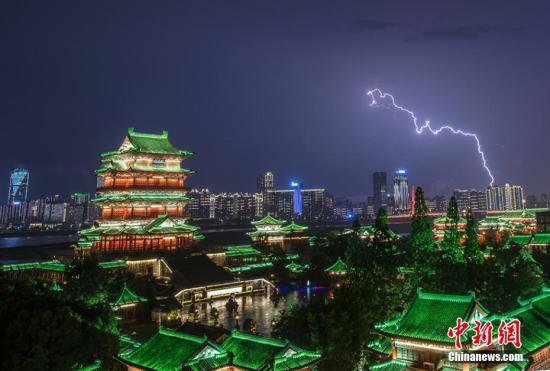 点击进入下一页
